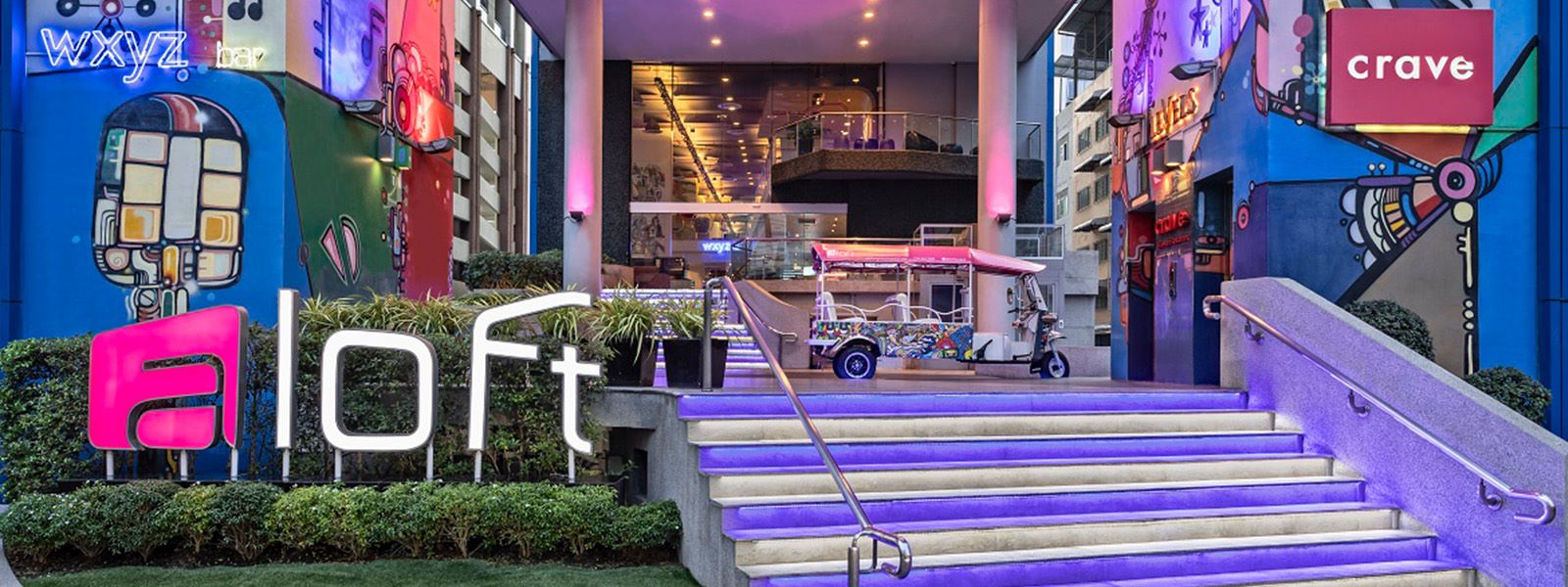 600x1600-hero-image-aloft-bangkok-hotel-entrance